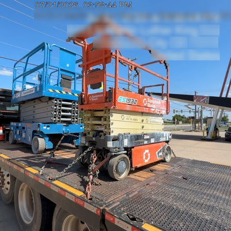 2022 JLG ES1932