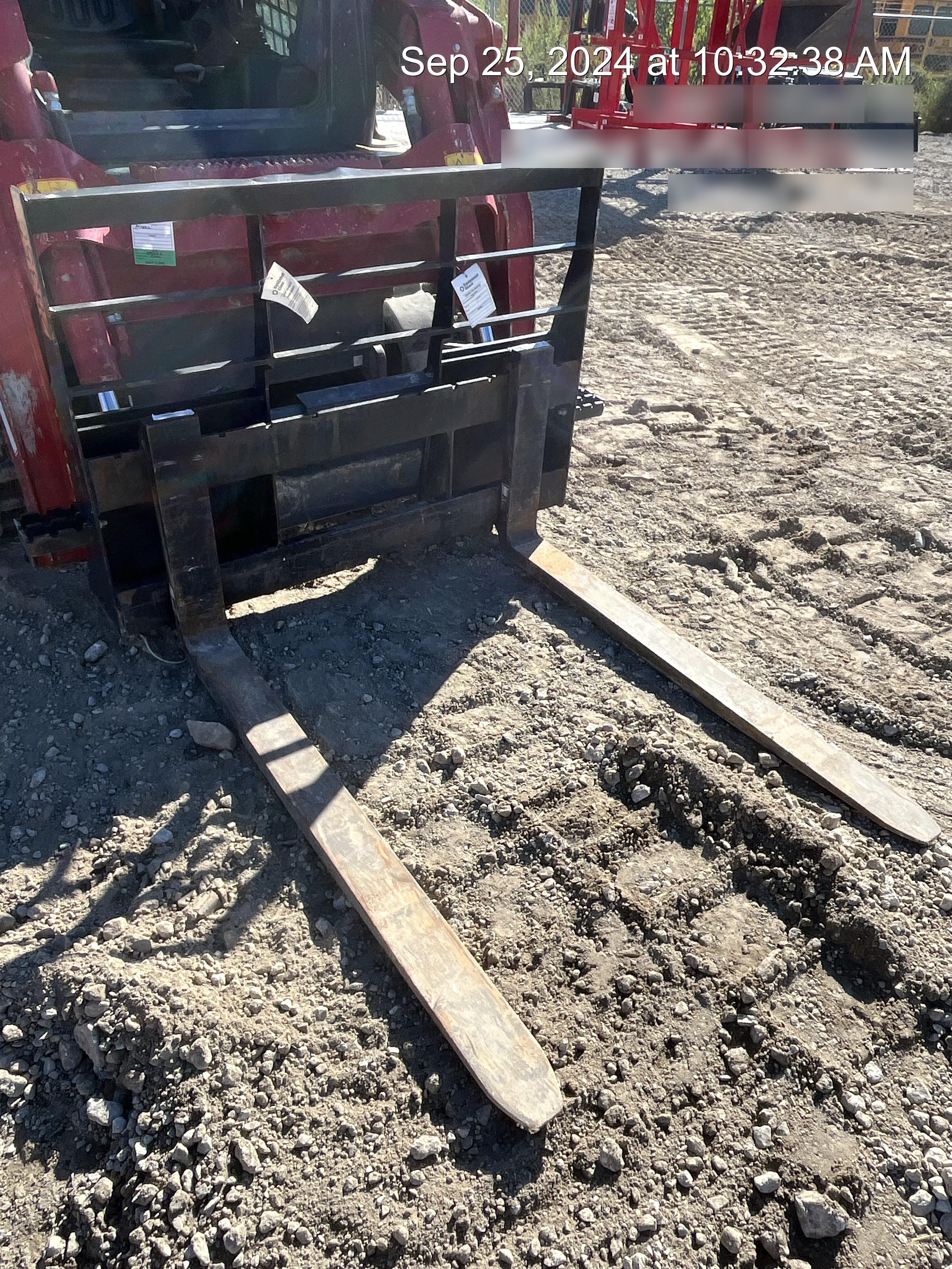 2022 ARROW MATERIAL HANDLING 48" Pallet Forks - Arrow