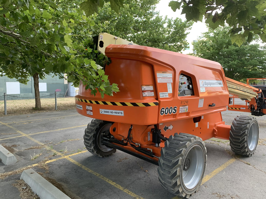 2020 JLG 600S