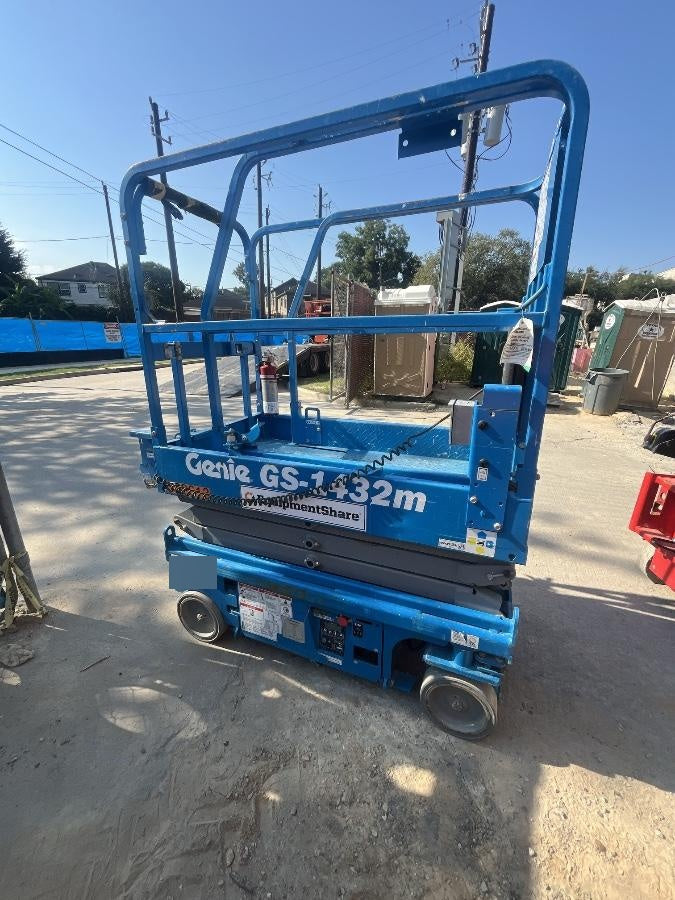 2023 GENIE GS-1432