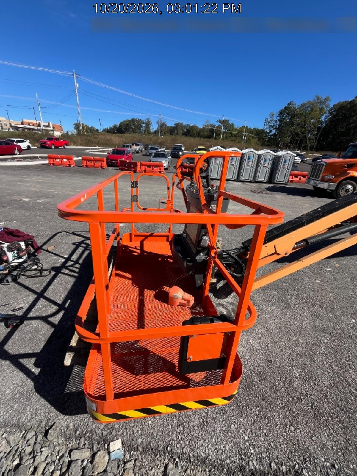 2022 JLG 660SJ
