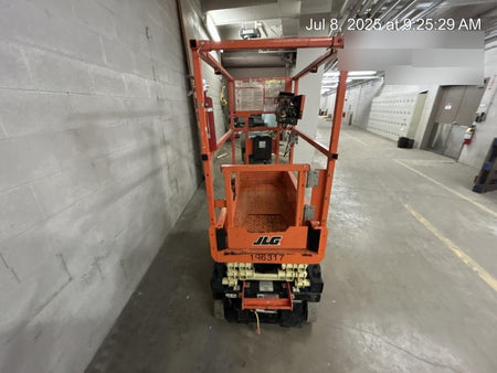2021 JLG ES1330L