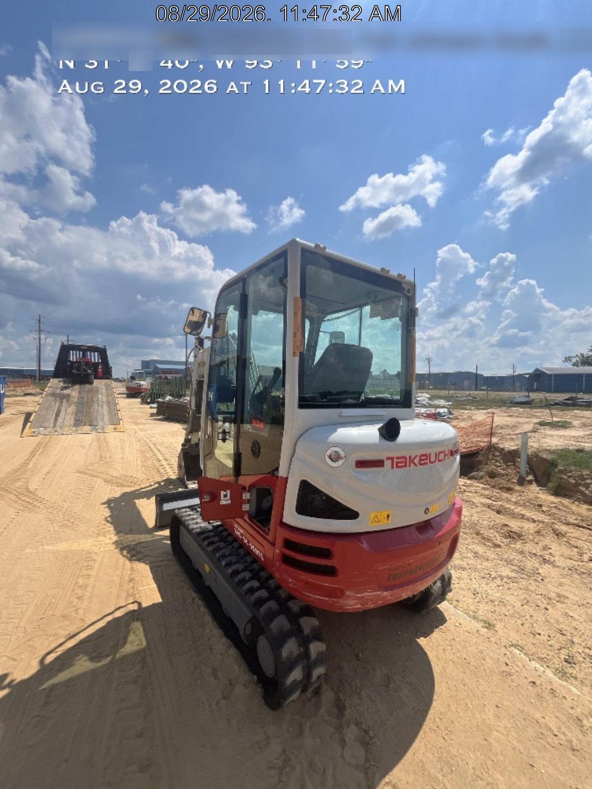 2025 TAKEUCHI TB235-2CR