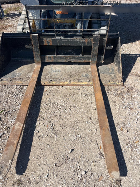 2025 ARROW MATERIAL HANDLING F5100CB - 72"