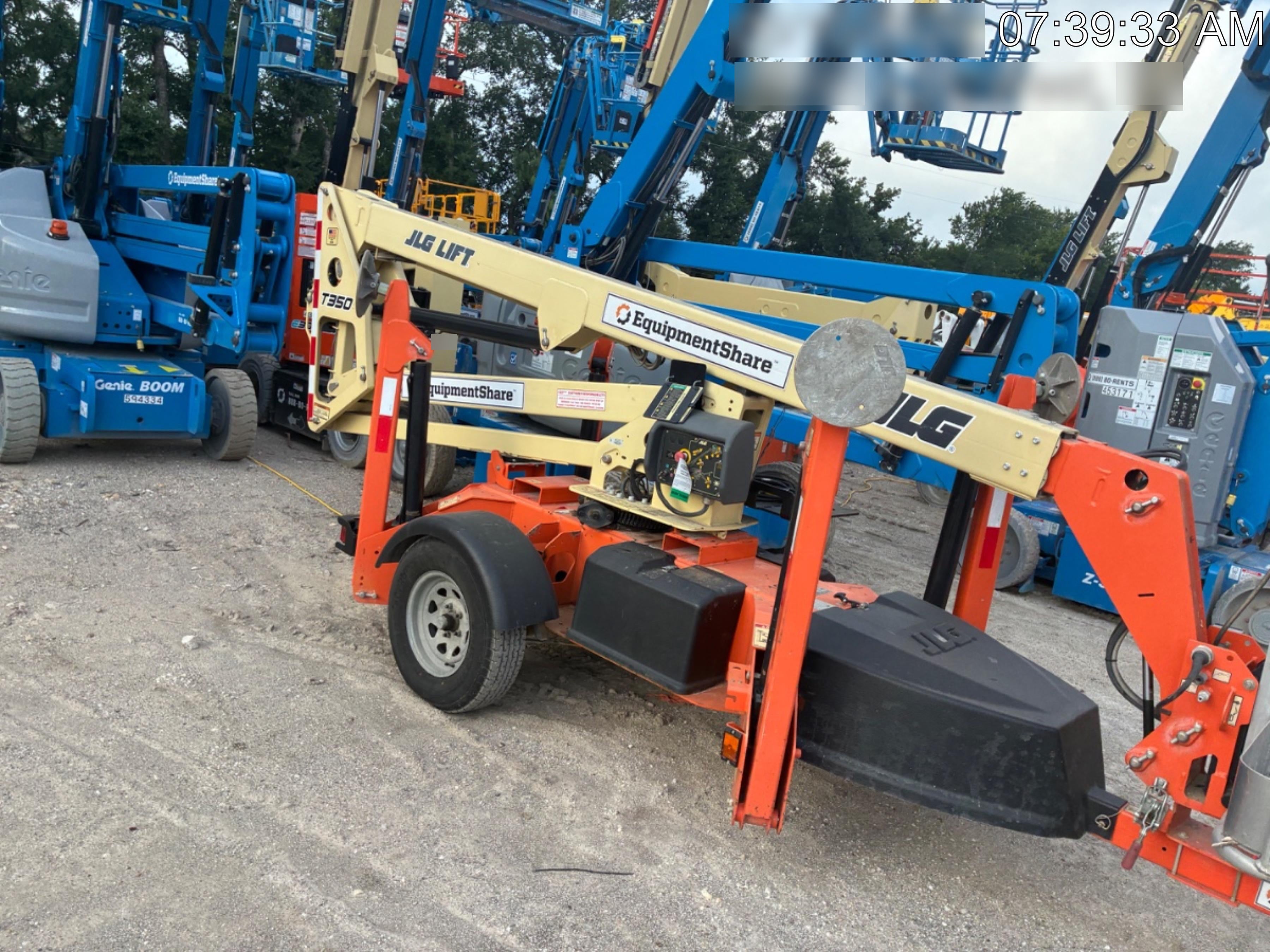 2022 JLG T350