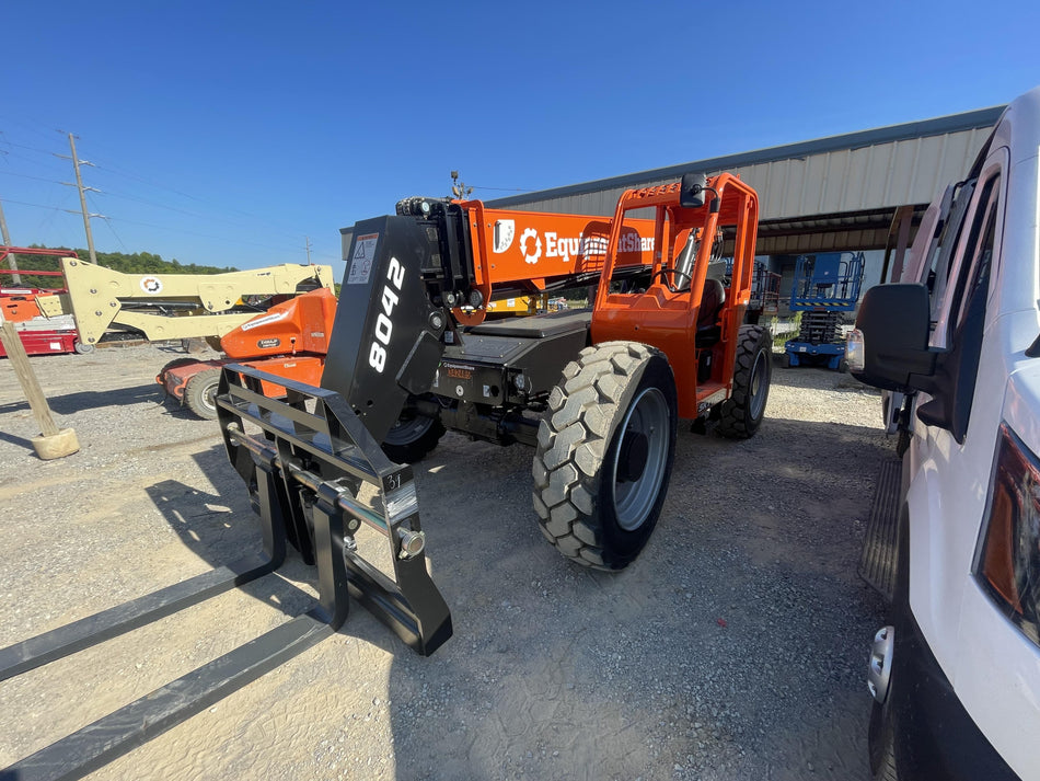 2023 SKYTRAK 8042