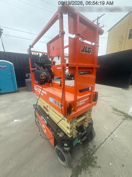 2024 JLG ES1932