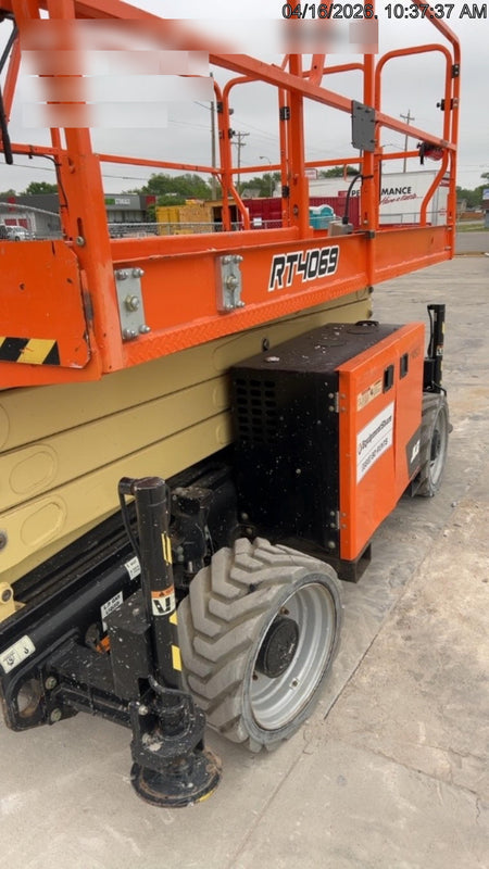 2021 JLG RT4069