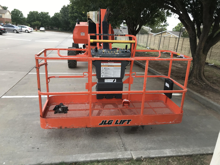 2019 JLG 800AJ