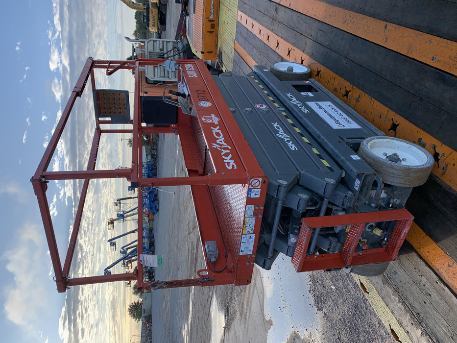 2016 Skyjack SJIII-3226 26' Electric Scissor Lift