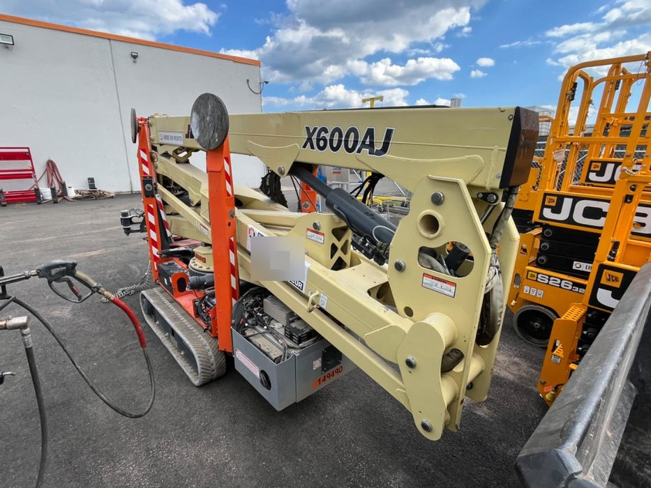 2021 JLG X600AJ