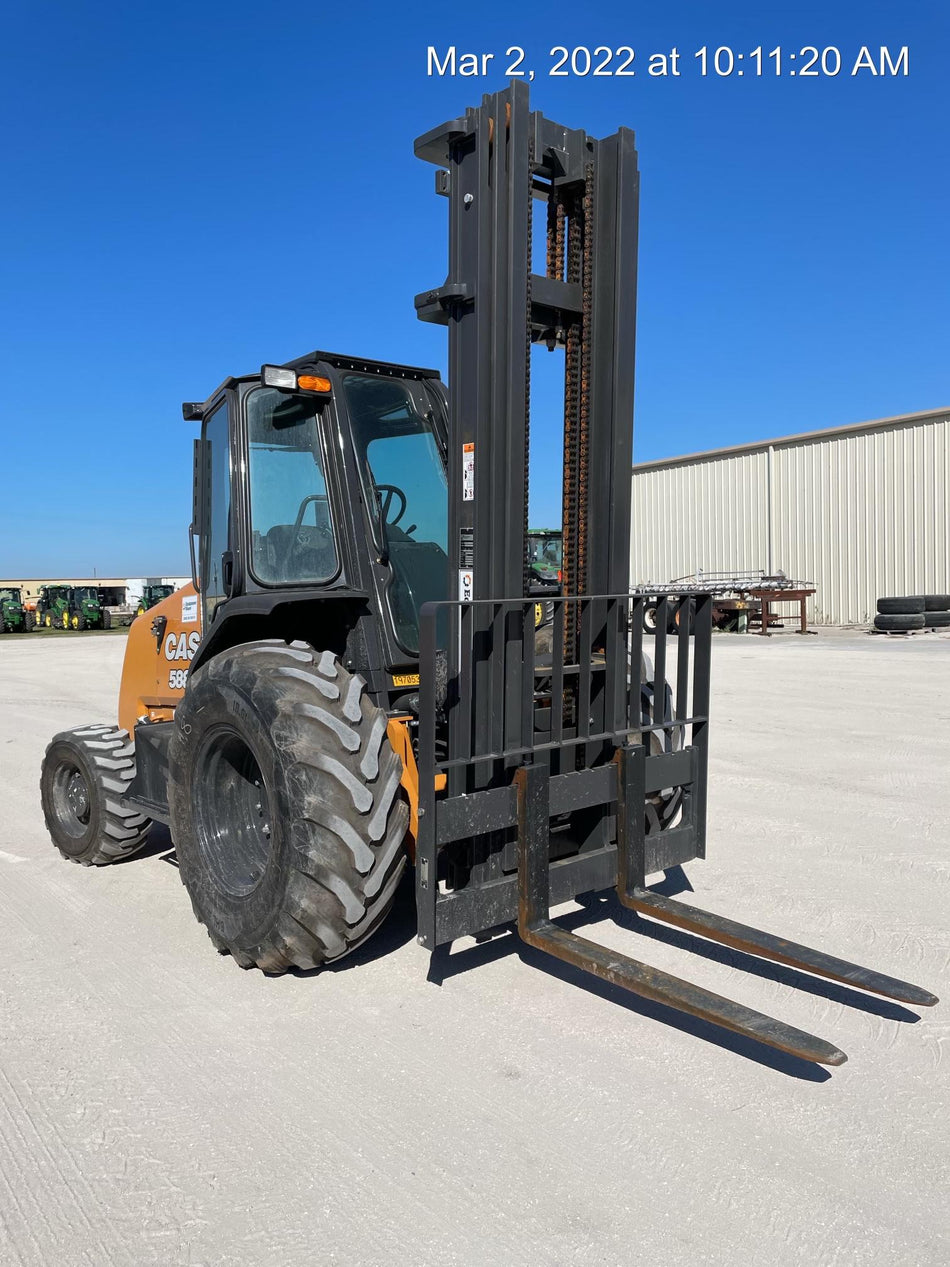 2021 CASE 588H
