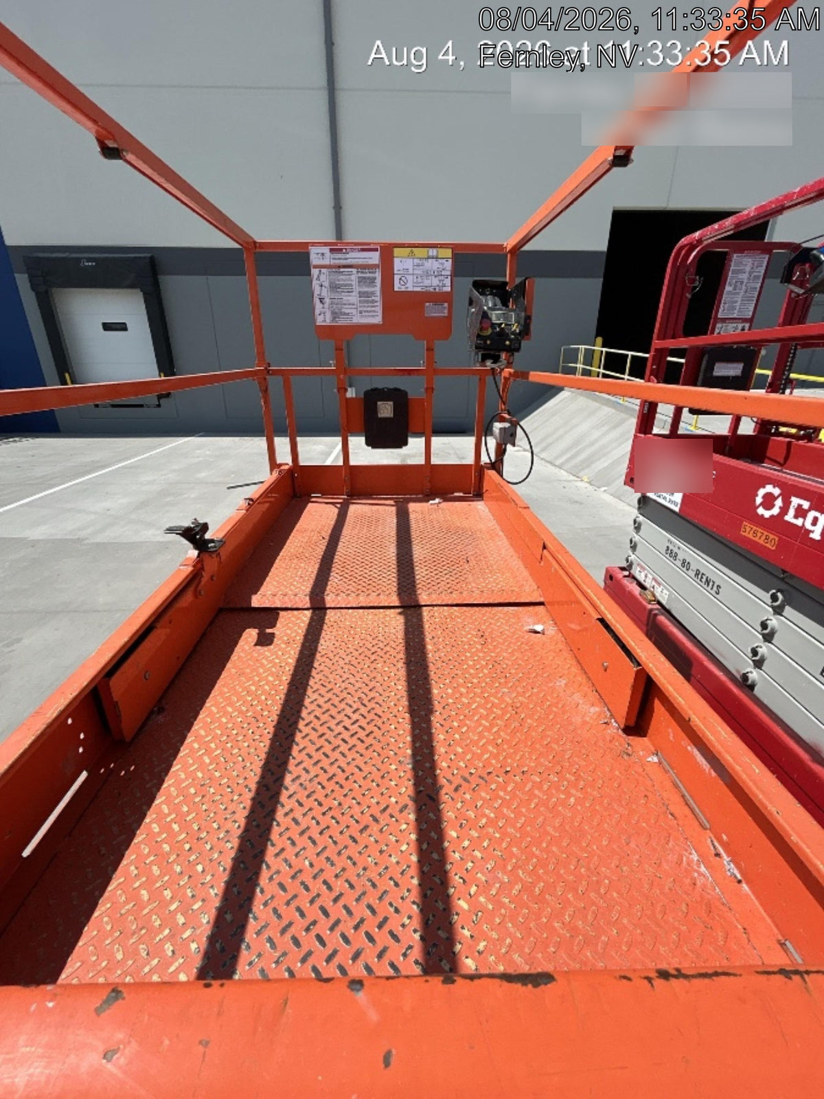 2022 JLG ES3246