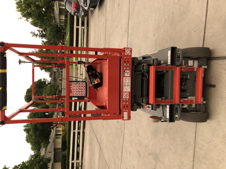 2020 Skyjack SJIII-3219 Solid NM Tires, Half height spring hinged entry gate, Dual Beacons, 800W Inverter