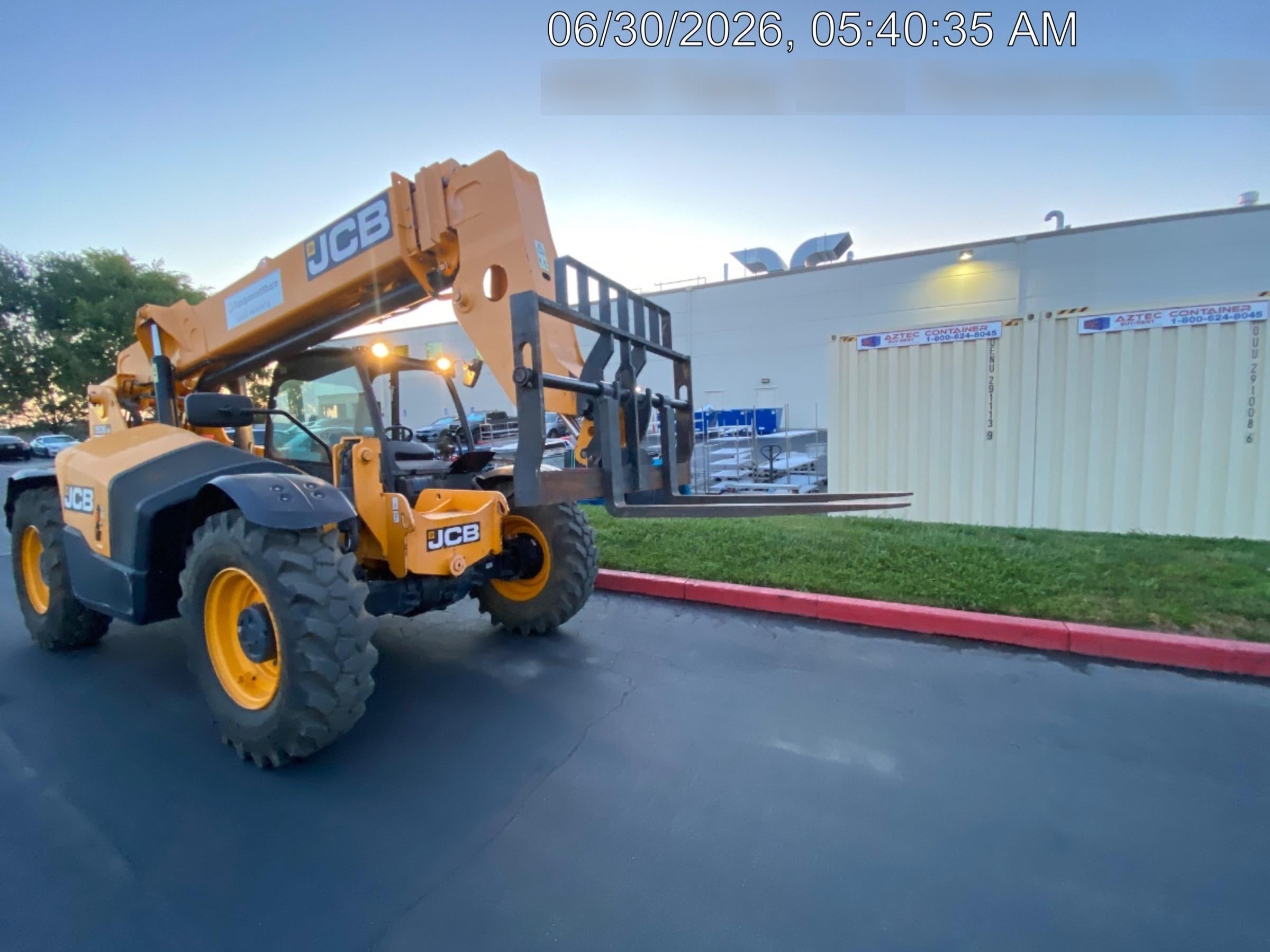 2019 JCB 506-36 Canopy, 74 HP, Foam Filled Tires, STD Worklight, Beacon, Aux Hydraulics, Lifting Eye, Back up Alarm 48" Carriage/48" Forks