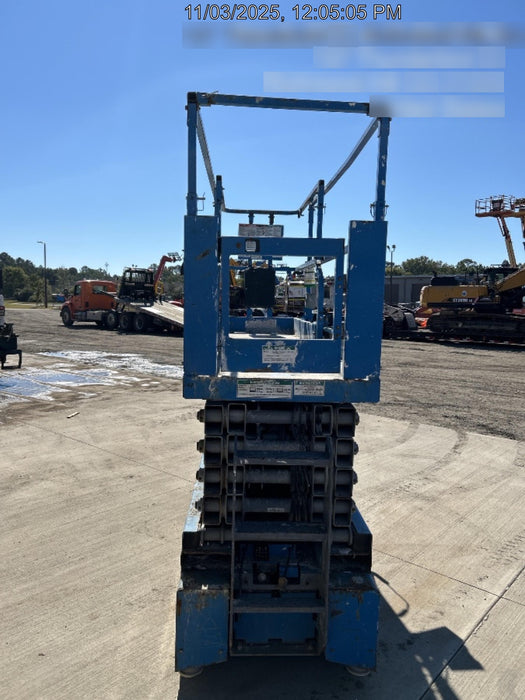 2017 Genie GS-3232 32' Narrow Scissor Lift