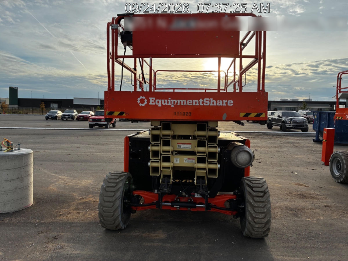2023 JLG RT4394