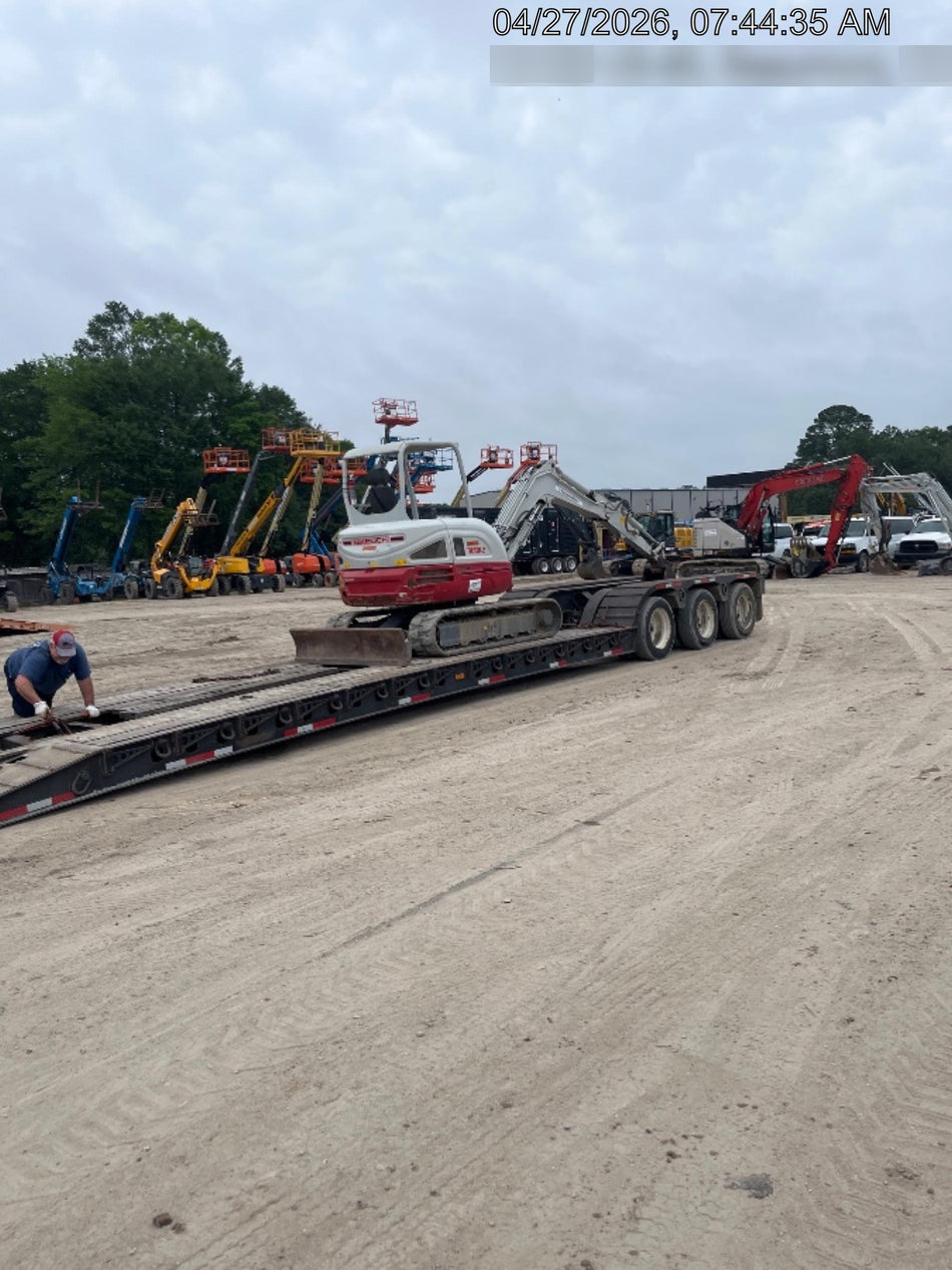 2023 TAKEUCHI TB250-2R