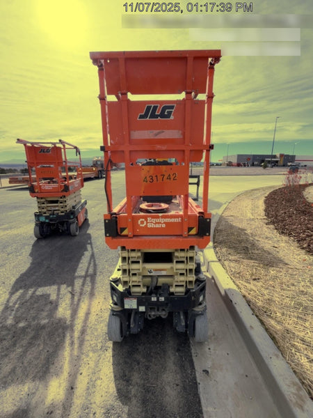 2024 JLG ES1932