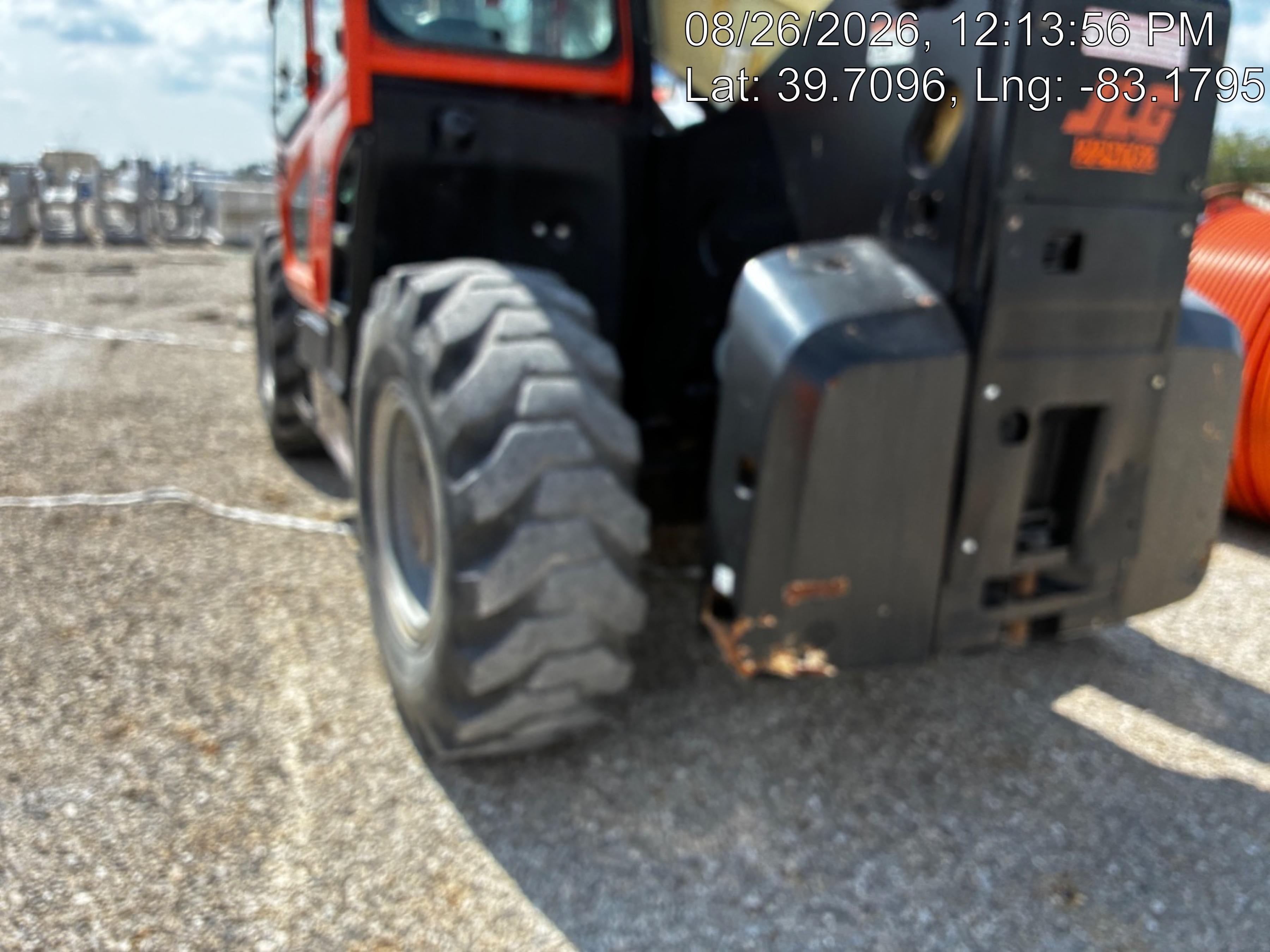 2022 JLG 1732