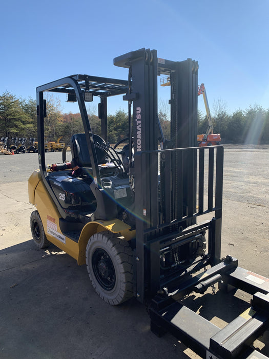 2021 KOMATSU FG25T-16