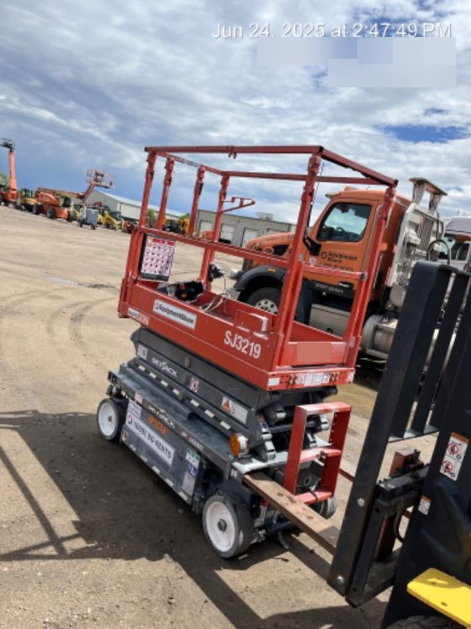 2021 SKYJACK SJ3219