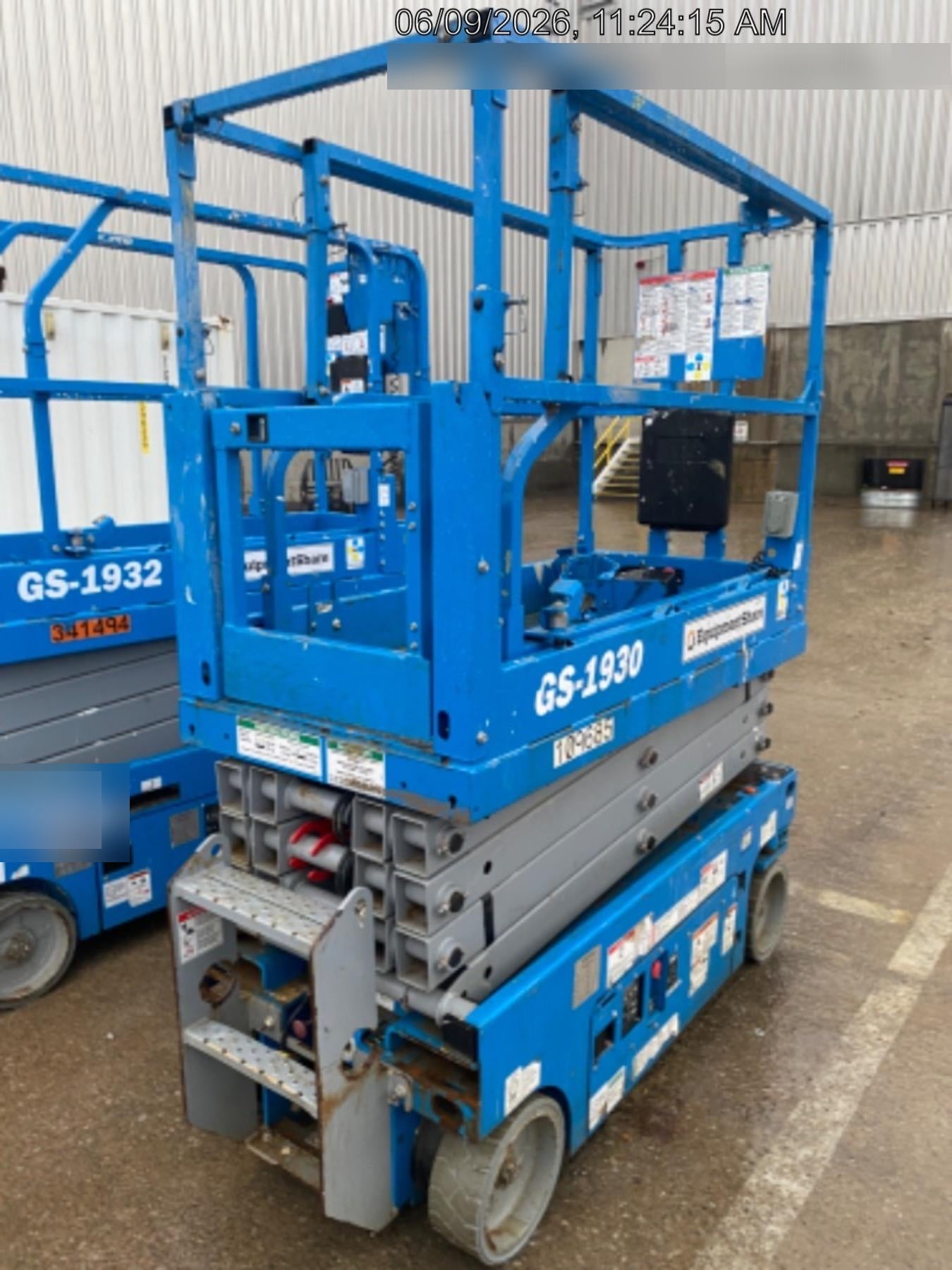 2020 Genie GS-1930 Solid Non Marking Tires, Beacon, Folding rails with half height swing gate, 800W Inverter