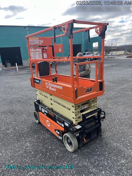 2025 JLG ES1932