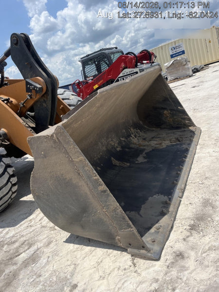 2022 CASE 821G