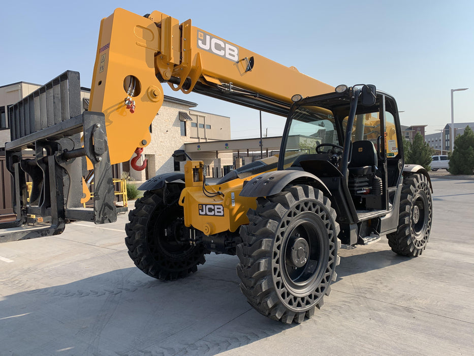 2020 JCB 509-42 Canopy, Solid Tires, Work Lights, Beacon, Aux Hydraulics, Back up Alarm, Lifting Eye, ES Decals
