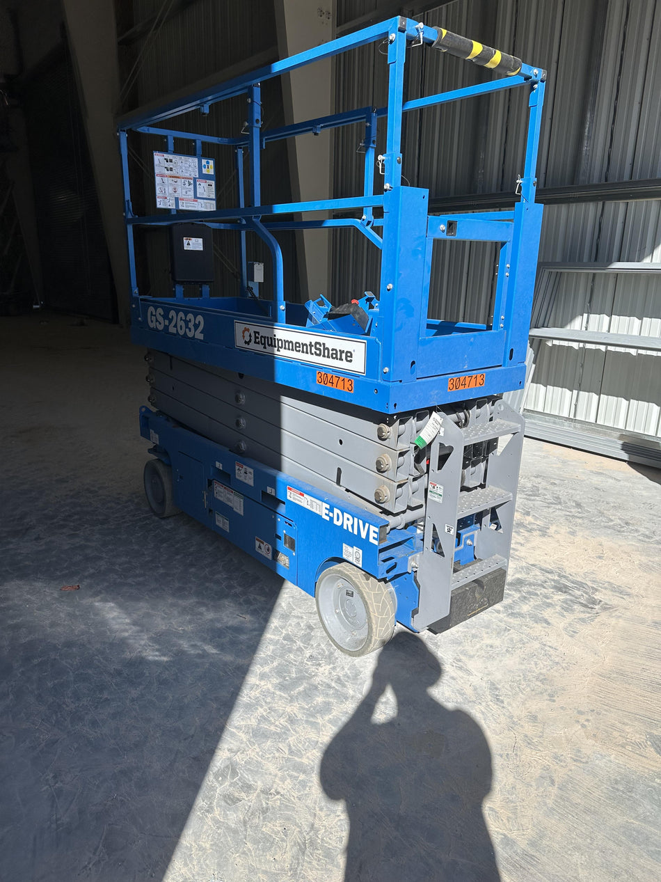 2023 GENIE GS-2632