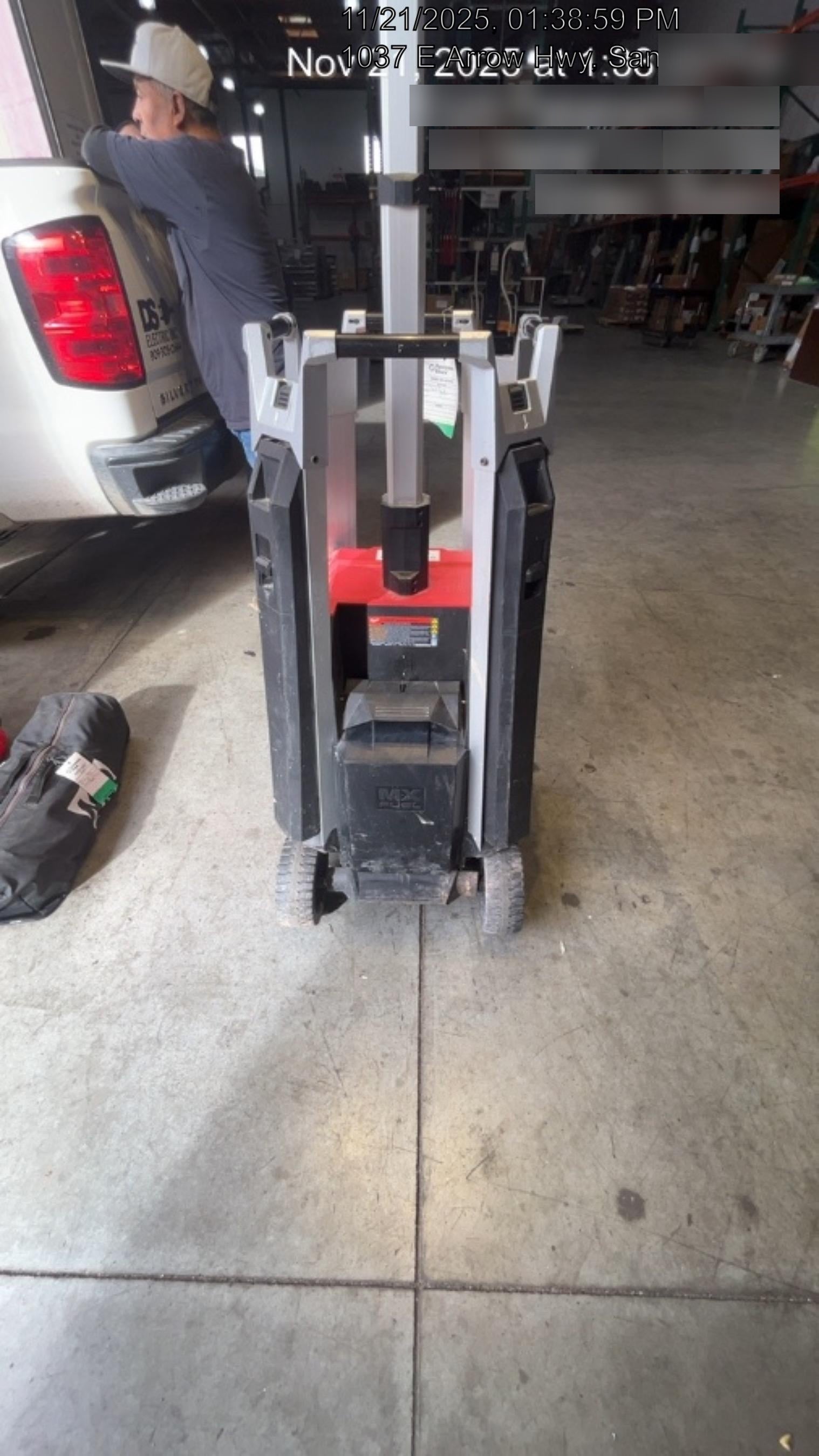 2021 MILWAUKEE MXF041-1XC