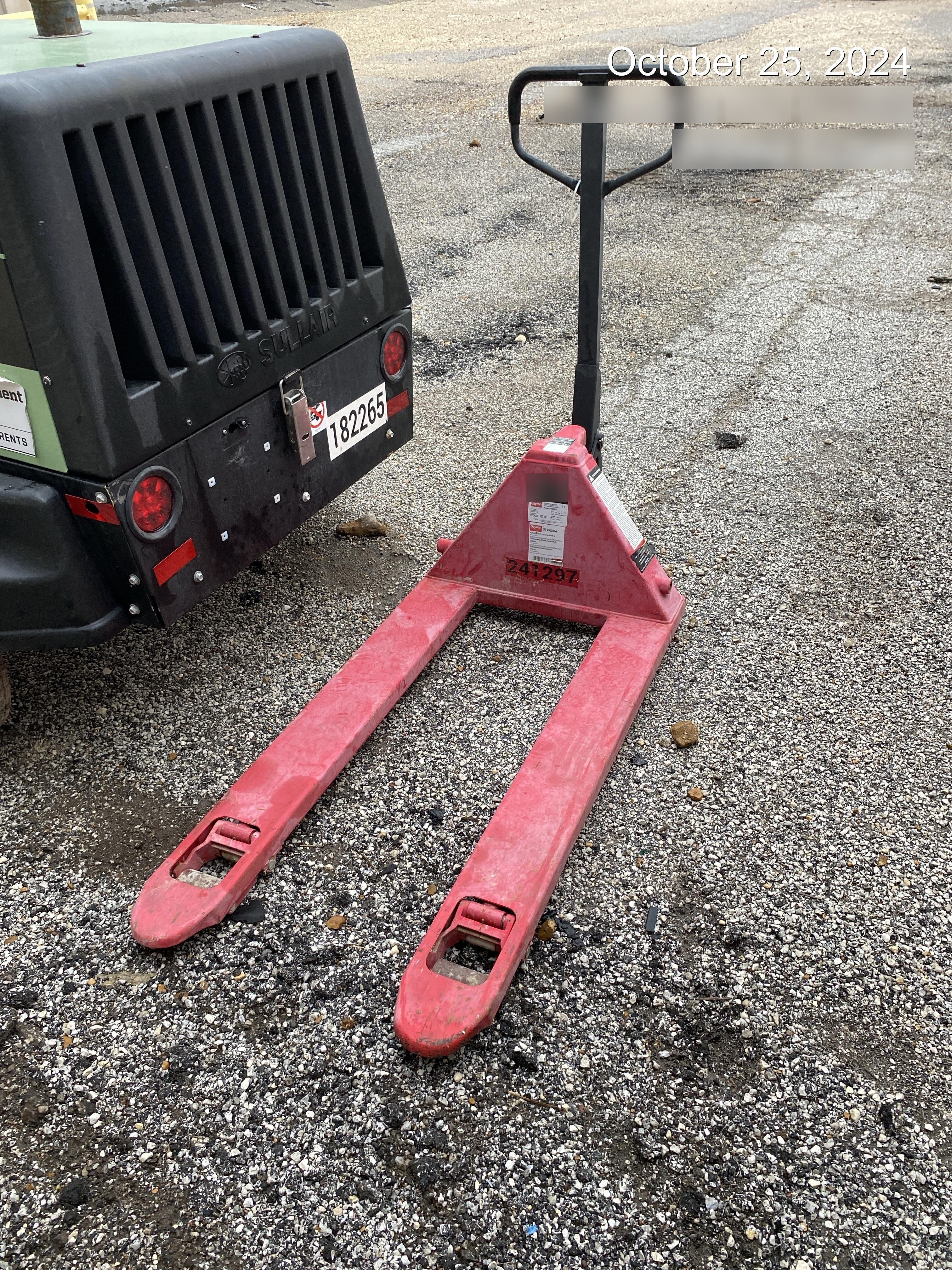 2022 DAYTON 5500 lb Pallet Jack