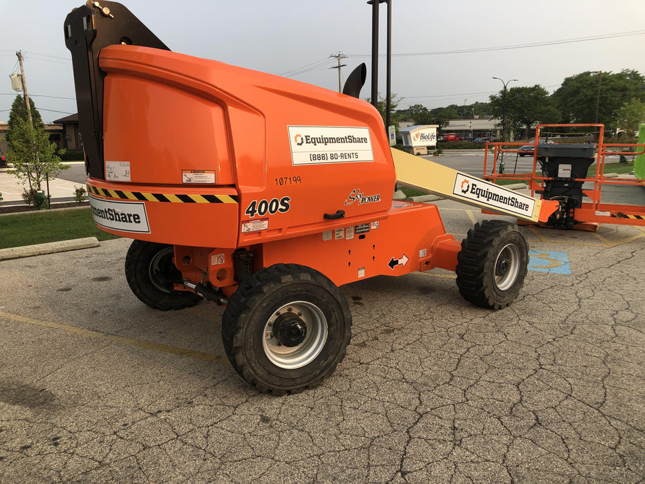 2020 JLG 400S