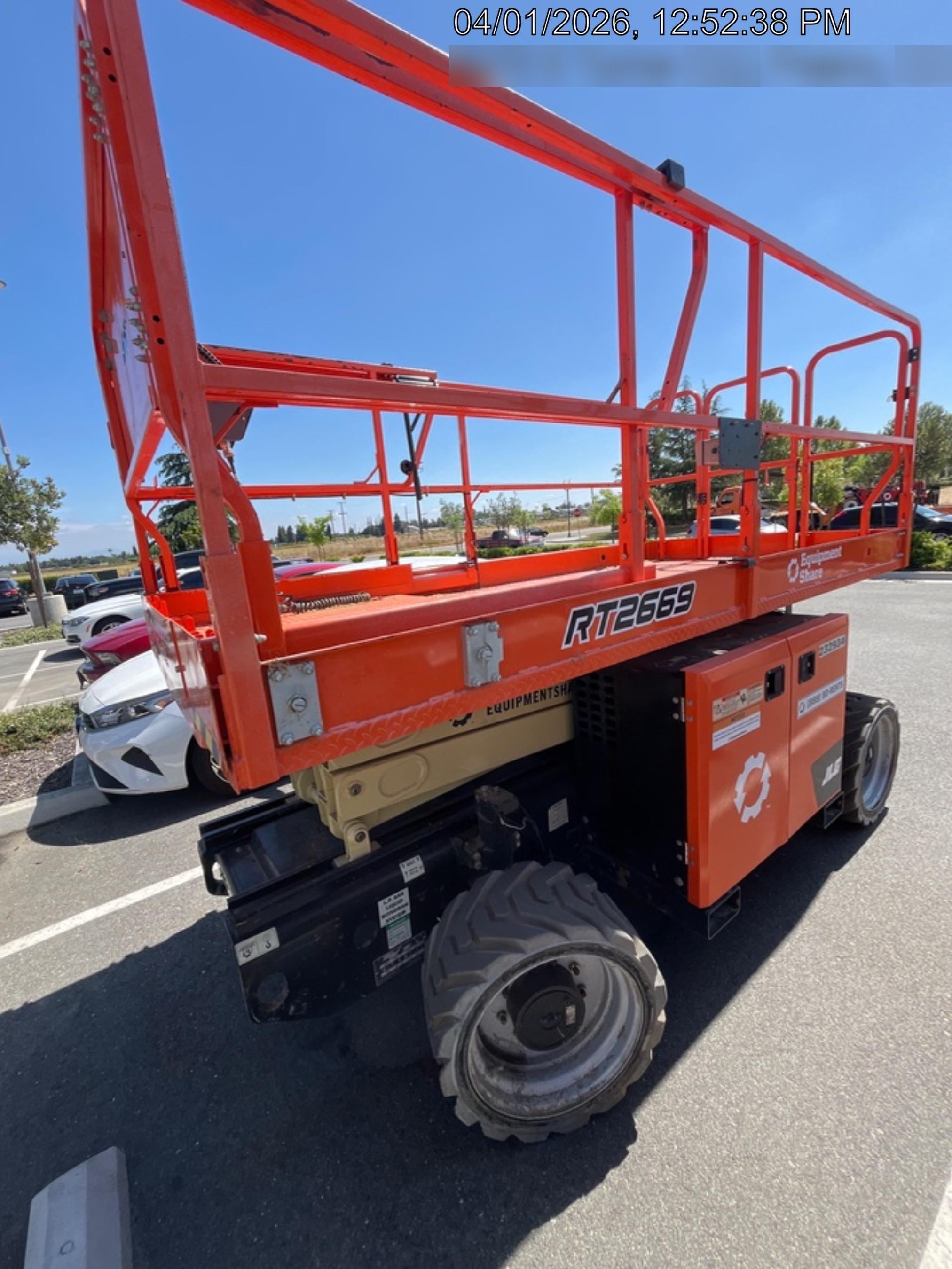 2022 JLG RT2669