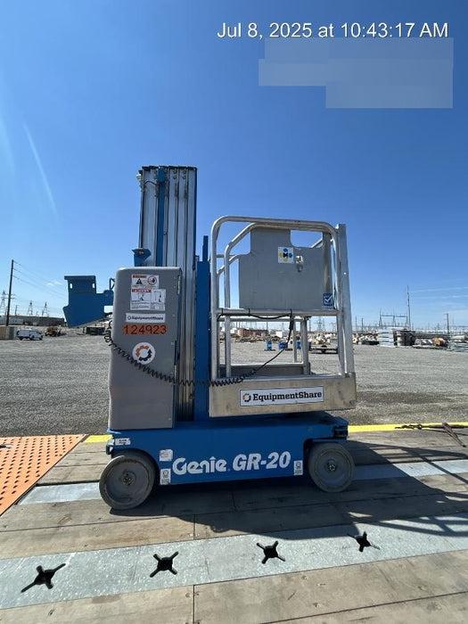 2021 GENIE GR-20