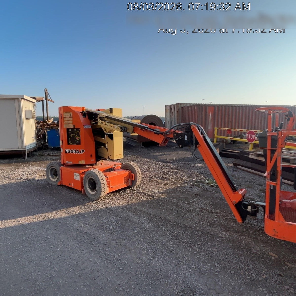 2019 JLG E300AJP