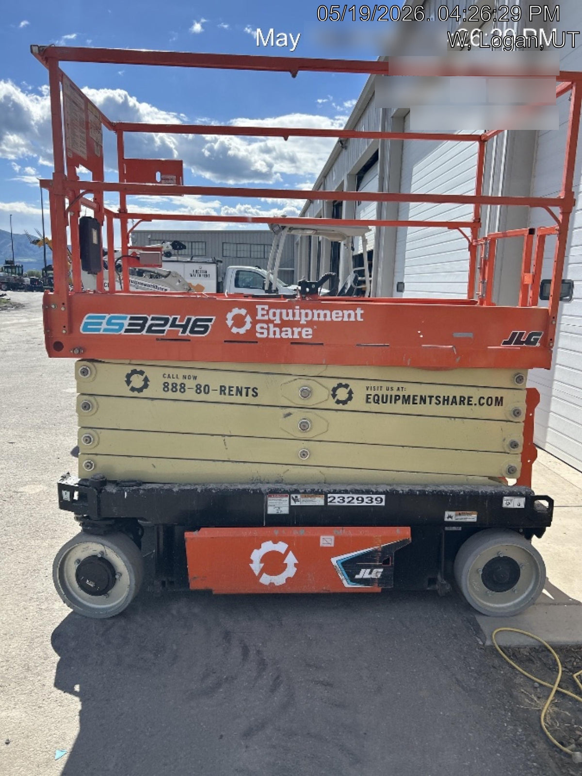 2022 JLG ES3246