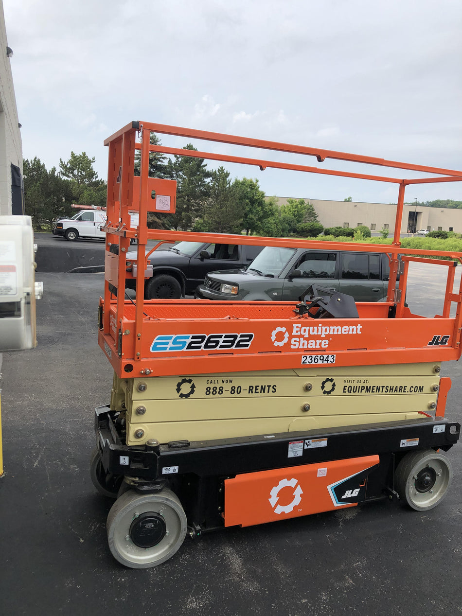 2022 JLG ES2632