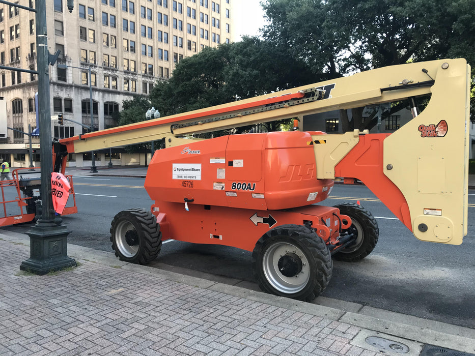 2019 JLG 800AJ