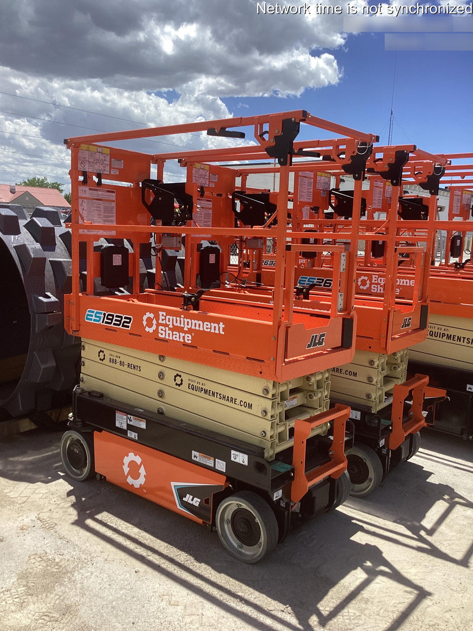 2022 JLG ES1932