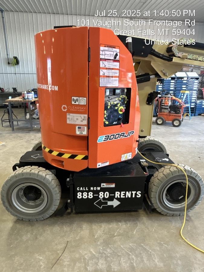 2025 JLG E300AJP