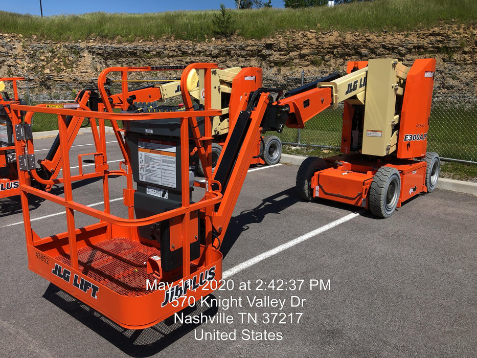 2019 JLG E300AJP