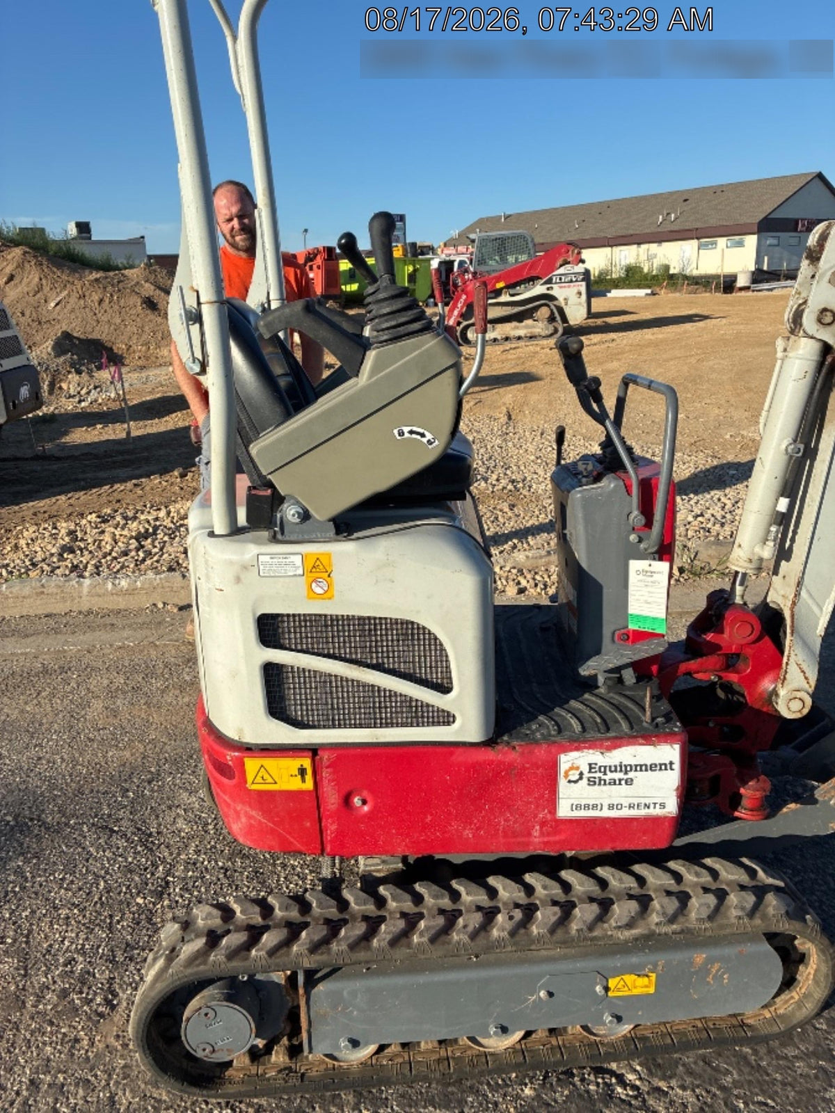 2022 TAKEUCHI TB210R