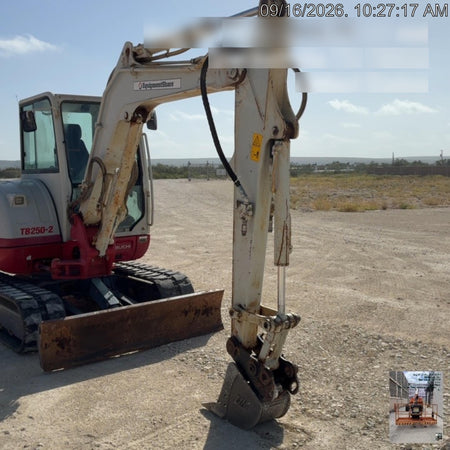 2023 TAKEUCHI TB250-2CR