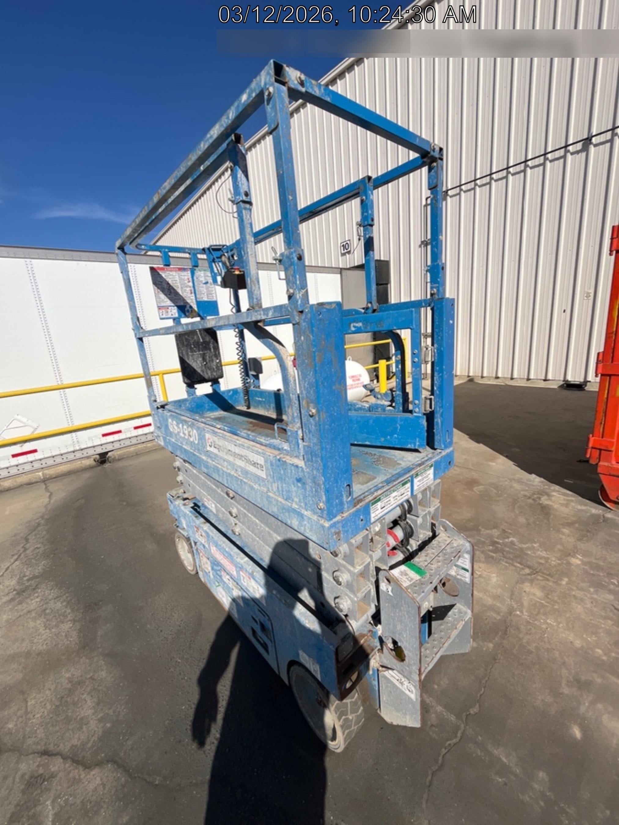 2020 Genie GS-1930 Solid Non Marking Tires, Beacon, Folding rails with half height swing gate, 800W Inverter