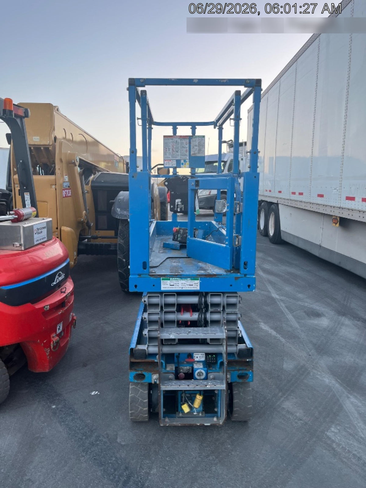 2020 Genie GS-1930 Solid Non Marking Tires, Beacon, Folding rails with half height swing gate, 800W Inverter