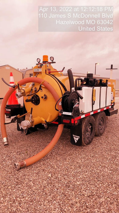 2022 Vac-Tron LP573XDT T4 Koehler Diesel Engine, 500 Gallon Debris Tank, x2 100 Gallon Water Tanks