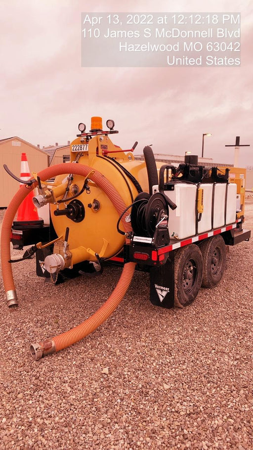 2022 Vac-Tron LP573XDT T4 Koehler Diesel Engine, 500 Gallon Debris Tank, x2 100 Gallon Water Tanks