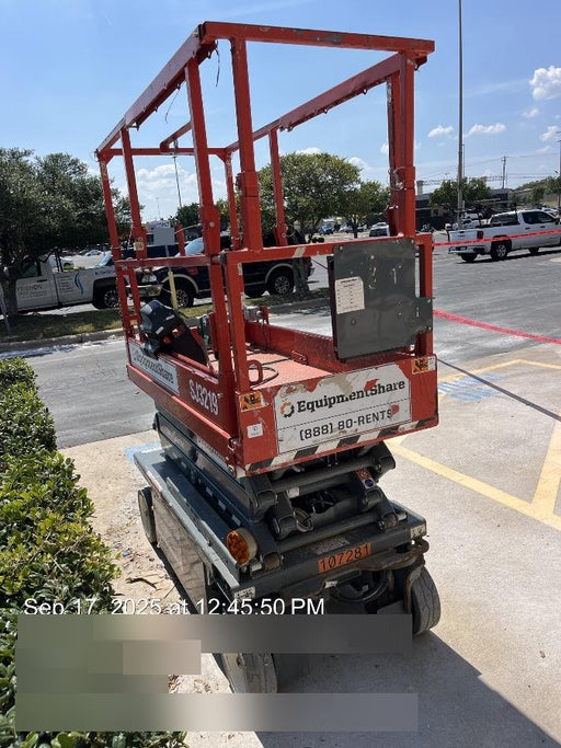 2020 Skyjack SJIII-3219 Solid NM Tires, Half height spring hinged entry gate, Dual Beacons, 800W Inverter